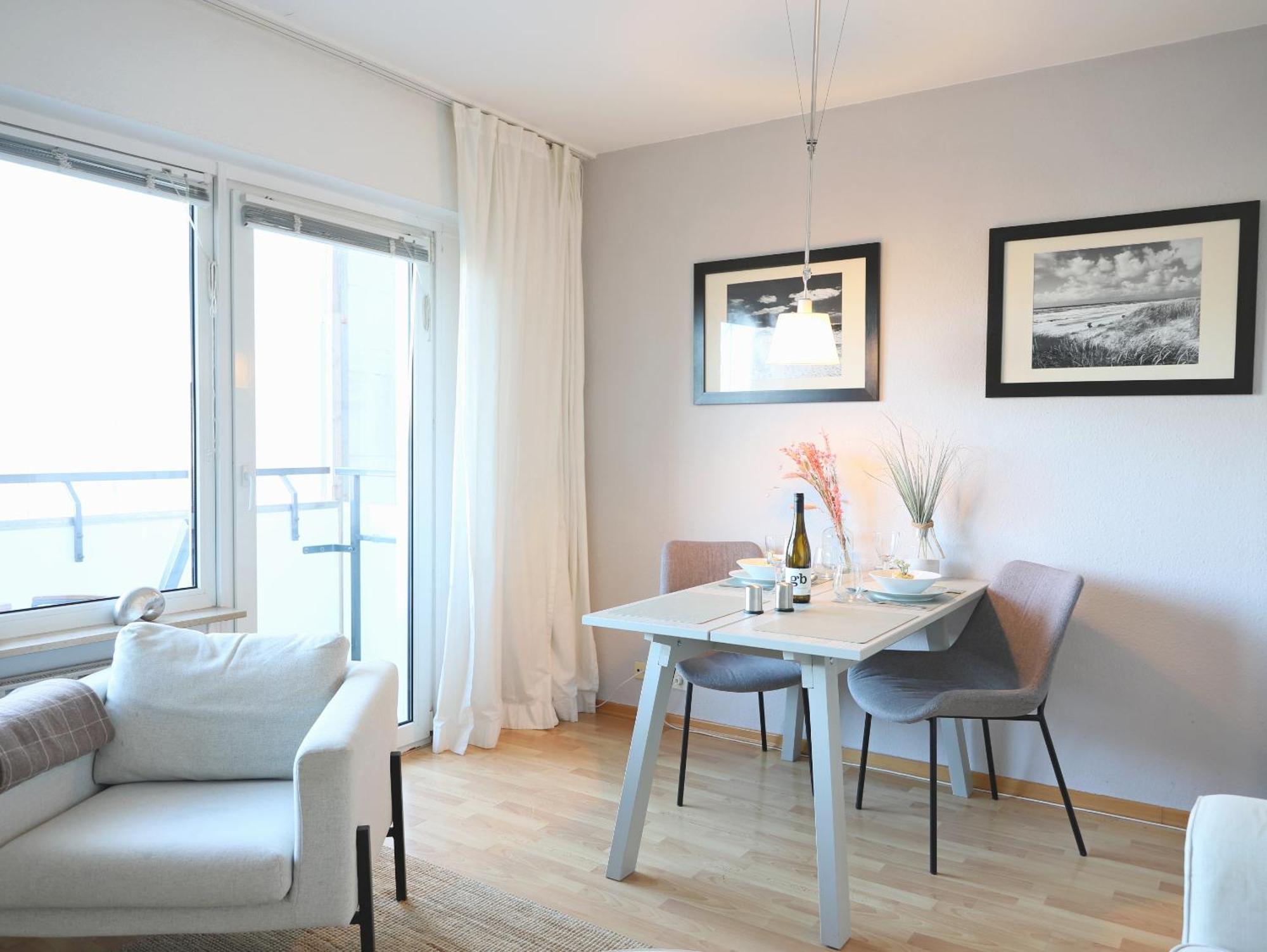 Modernes 2-Zimmer-Appartement Mit Balkon. Βέστερλαντ Εξωτερικό φωτογραφία