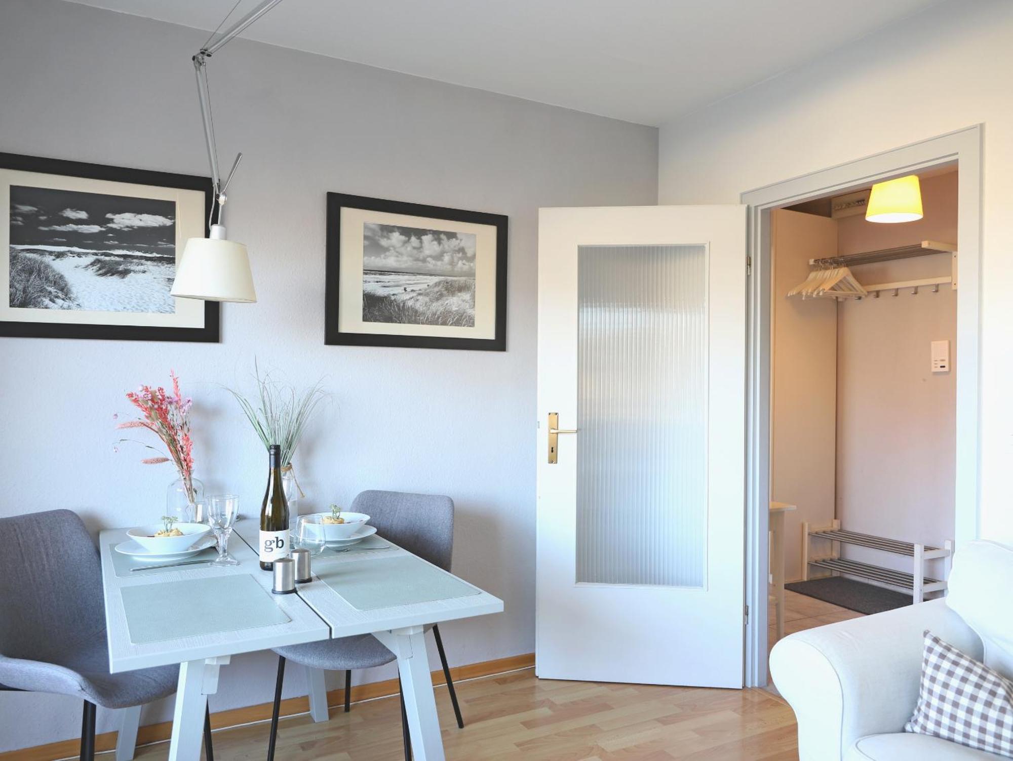 Modernes 2-Zimmer-Appartement Mit Balkon. Βέστερλαντ Εξωτερικό φωτογραφία