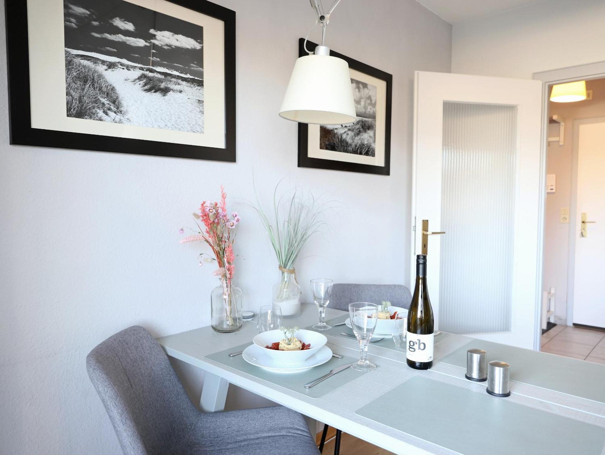Modernes 2-Zimmer-Appartement Mit Balkon. Βέστερλαντ Εξωτερικό φωτογραφία