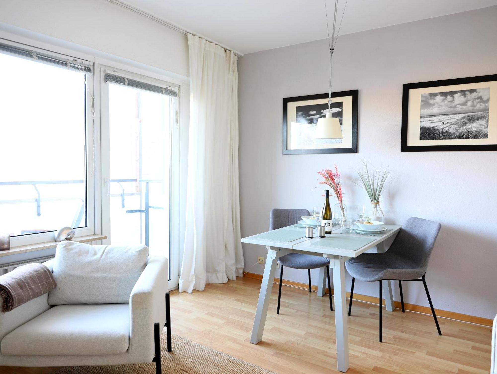 Modernes 2-Zimmer-Appartement Mit Balkon. Βέστερλαντ Εξωτερικό φωτογραφία